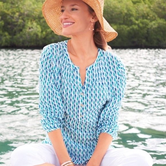 Talbots Tops - Talbots seahorse blue white pintuck tunic Size M